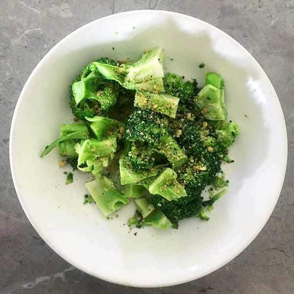 broccoli-salad-vegan-vegetarian-protein-sources